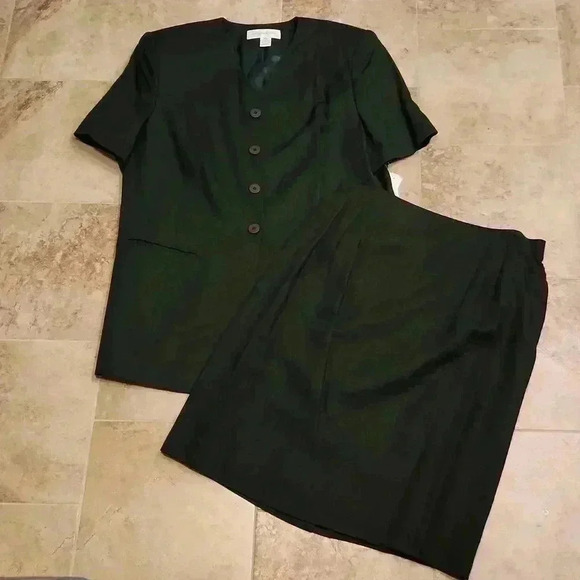 Jones New York 2 Piece Skirt Suit Set - Picture 1 of 14